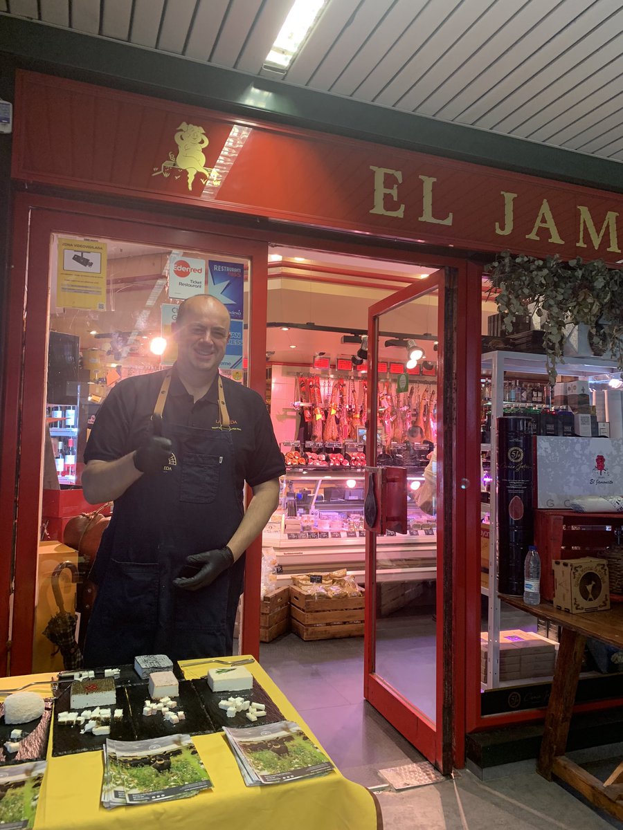 Quesazos albaceteños en #LasRozas <a href="/quesosLaRueda/">Quesos La Rueda</a> 
Orgasmos lácteos 🤩