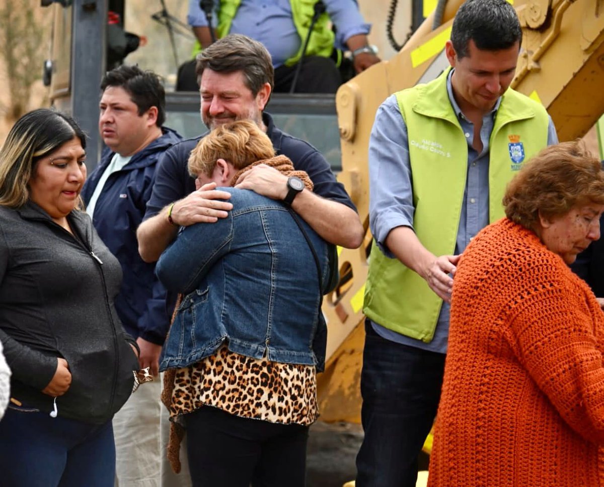 Orrego's tweet image. Hoy en #Renca conmemoramos un dolor muy agudo: la partida de 458 vecin@s que fallecieron por covid, junto a los 25 mil de toda la #RM, quienes serán recordados con honor en “Bosque de la Memoria”. Valoro espacio e iniciativa que mantendrá vivo recuerdo de sus seres más queridos.