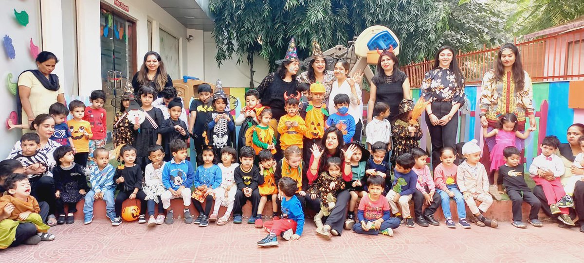 ApeejayRhythms's tweet photo. #halloweencostumeparade@apeejayrhythmskinderworldgk2#spookyvibes#goblins#ballerinas#witches#fairies#elves#superheros
#zombies
#spooktacularbash!!
#boo👻 https://t.co/eOSghvMq5e