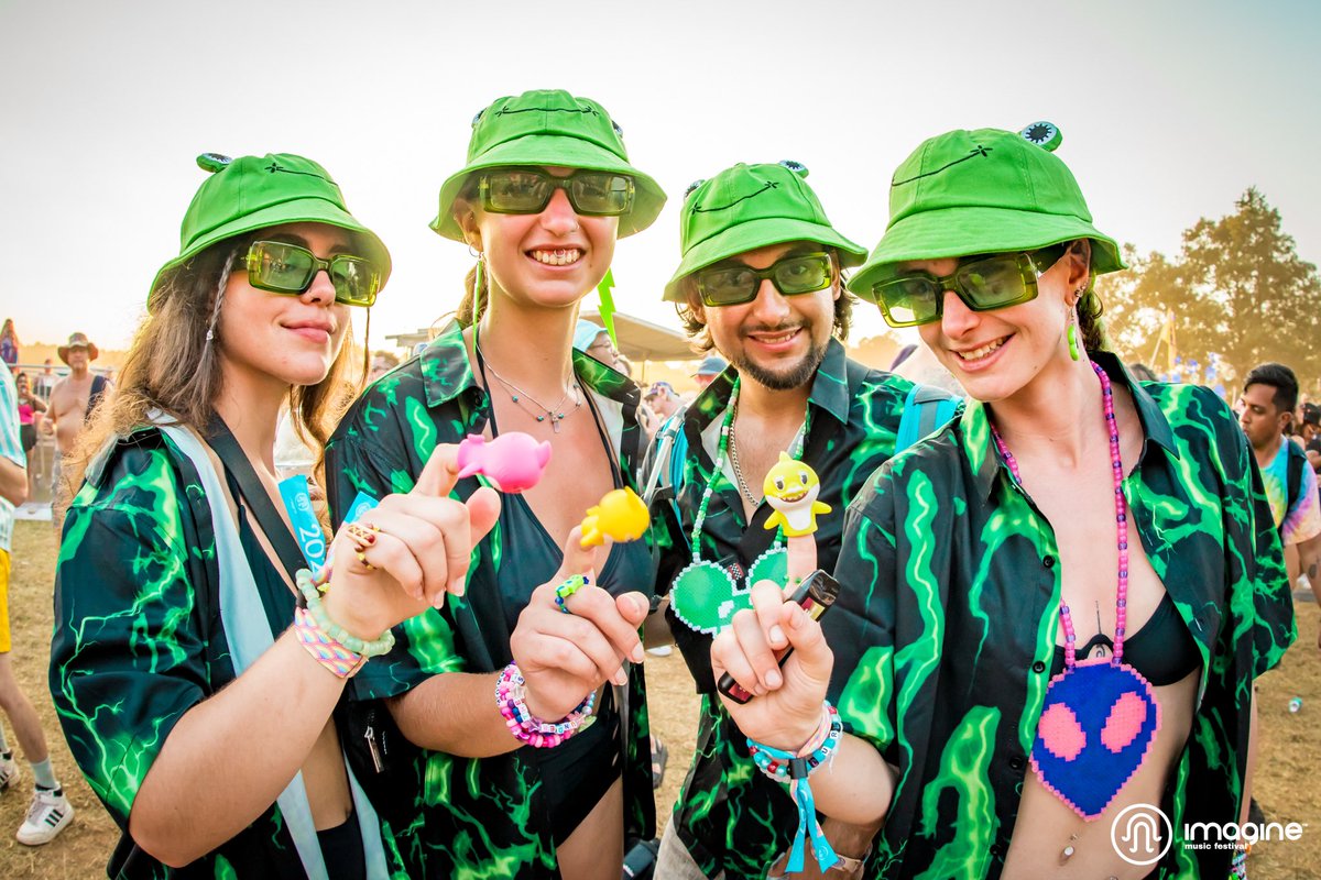imaginemusicfes's tweet photo. Happy #NoFeeFriday Imaginers!
It's time to dress up and reimagine the magic this weekend โจ
Which character did you spot while galloping around Kingston Downs ๐
Secure 2023 passes โ> https://t.co/8KkxEZa3Qs #IMF2023ย #IMF23ย #Imagine https://t.co/kYMQ9zX6eQ