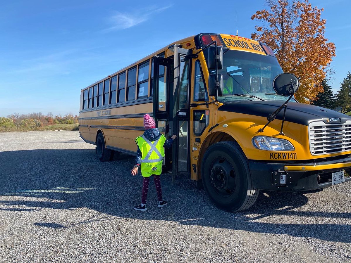 PeelKidsSafety's tweet photo. We are loving having students here to learn all about #safety in person again! Our #buspatrollers are learning about #bussafety while working on their confidence, kindness & leadership skills! #staysafe #communitycops @caassp @PeelPolice https://t.co/FfMYk26vfo