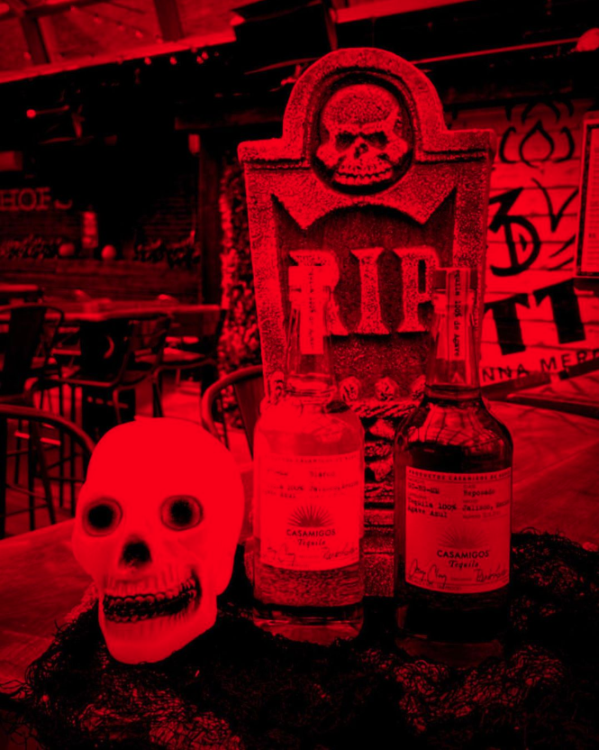 SiennaMercato's tweet photo. Il Tetto’s Rooftop Halloween Party is tomorrow ALL DAY LONG! 👻 We’re featuring @casamigos drink specials, giveaways and hosting an all day long costume contest with a $300 cash grand prize 💸🤑

See you there, if you dare 😈

#rooftopbars #pittsburghitalianfood #pgheats #pghfood https://t.co/zqmKjHjsLT