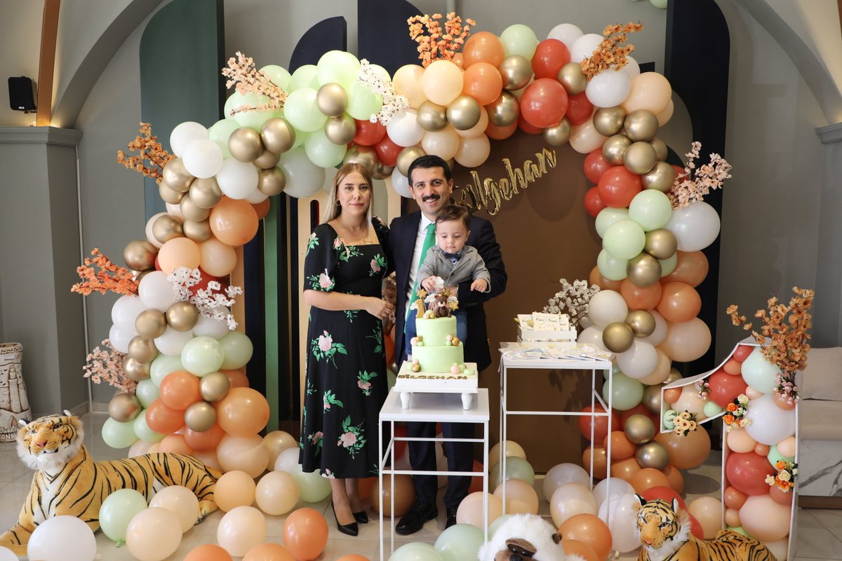 Bugün #Cumhuriyetimizin 99,
Biricik Oğlumuzun da 1. yıl dönümü..
Kutlu olsun🧿