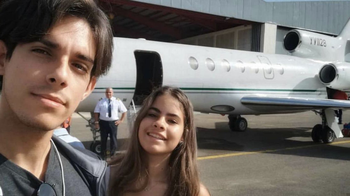 FlconEYES's tweet photo. #YV1128 | #0D80EE🔥🧐
La realeza de #Cuba en camino a #Venezuela con el Jet del @PartidoPCC regalado por Chiavez 🙄🧐🔥
Viaje pagado por las espaldas del pueblo.
#OSINTCuba #cuavion #28Oct
#vuelosrevolucionarios #elcarteldelcaribe https://t.co/R5zl0RkyVB