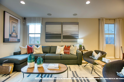 Phase 2 is now selling at #AcclaimAtAlamar!

Conveniently close to the I-10 freeway and Loop 202, come and visit us today!

sheahomes.com/new-homes/ariz…