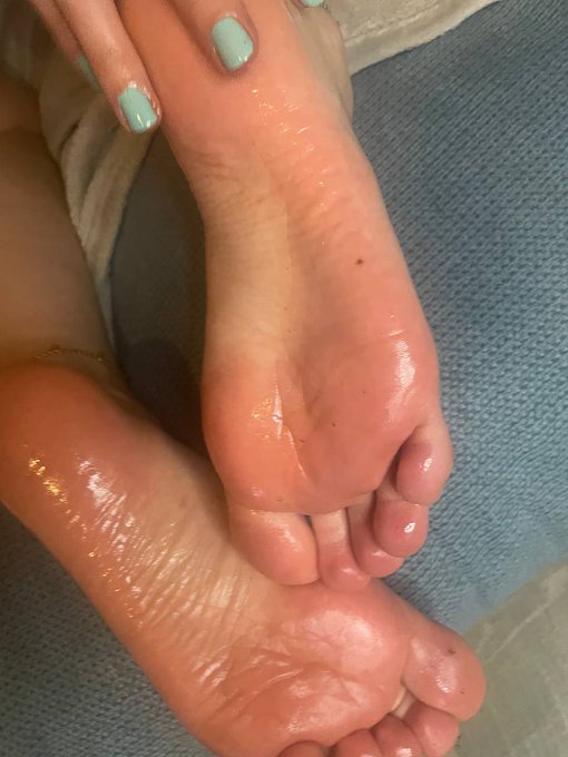 you want to spoil my oily feet?  #feet #feetworship #feetfethish #feetfinder #feetpicsforsales #footjob<a href="/tag/feet"class="tags">#feet</a><a href="/tag/feetworship"class="tags">#feetworship</a><a href="/tag/footjob"class="tags"><span>#footjob</span></a><a href="/tag/feetfinder"class="tags"><span>#feetfinder</span></a><a href="/tag/feetpicsforsales"class="tags"><span>#feetpicsforsales</span></a><a href="/tag/feetf"class="tags"><span>#feetf</span></a>