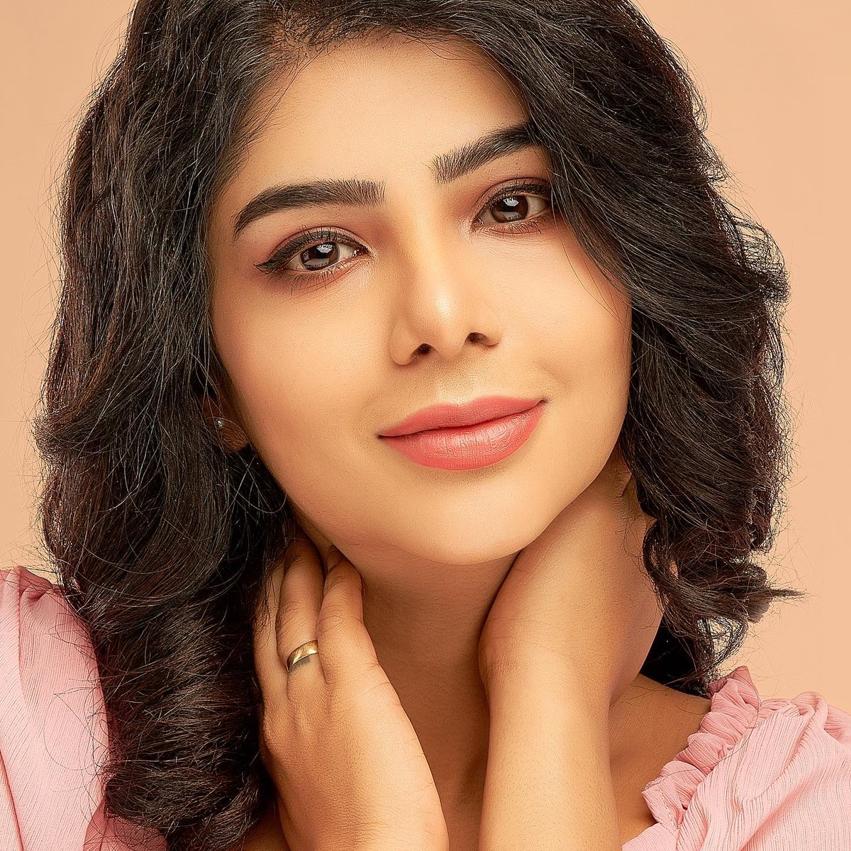 Elan_Cinemo's tweet photo. Recent Photoshoot with actress @itspavitralaksh 

Costume : @NjSatz 
Photo and retouch : @Elan_Cinemo https://t.co/gqInV53evt