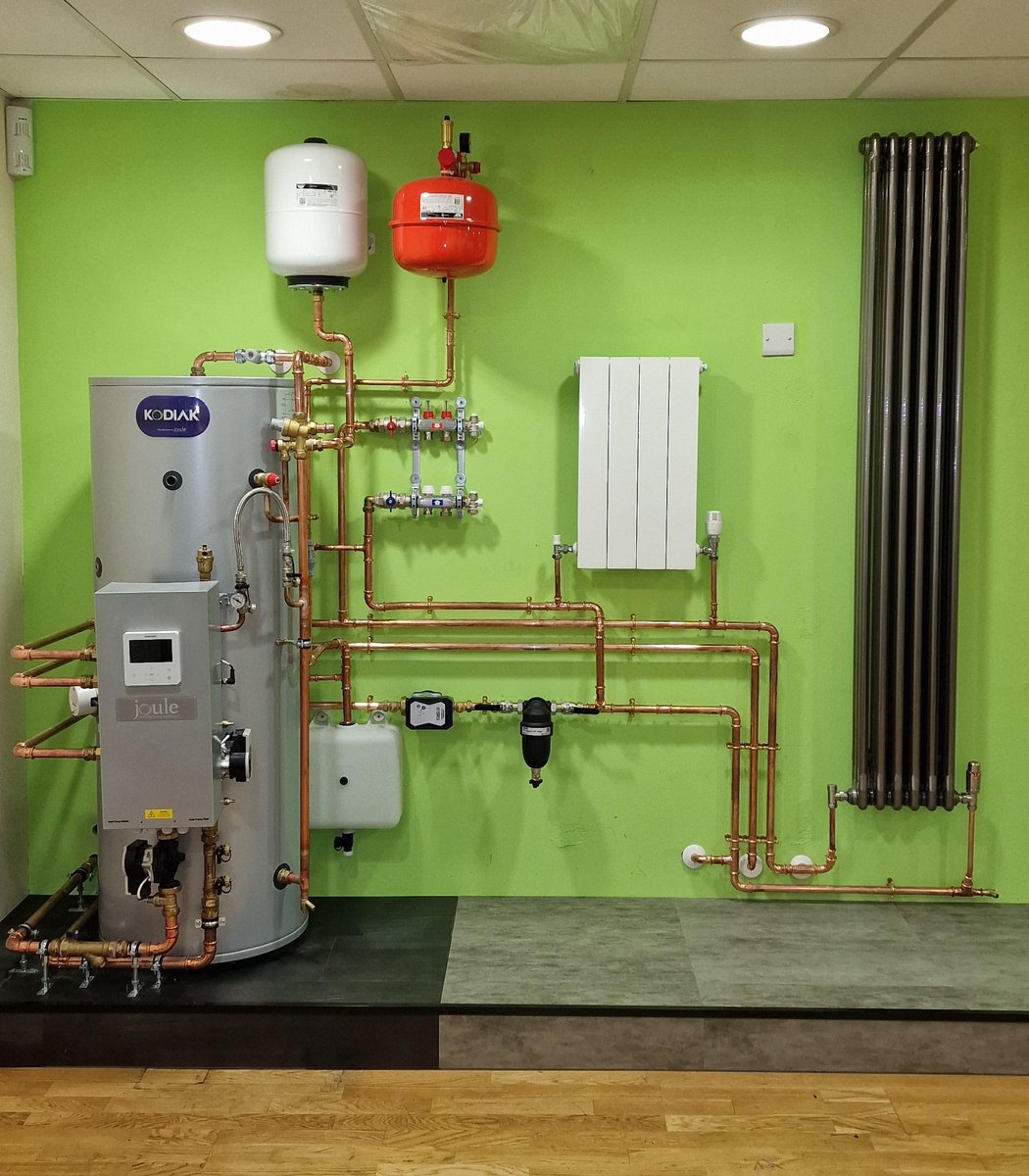 plumbasenelson's tweet photo. Joules# ASHP# Plumbase Nelson#
Come and see the working unit. https://t.co/Mxt1xVZWVa