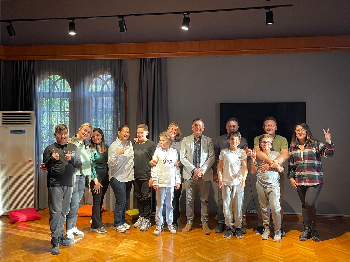 Bu haftasonu Kişilik Gelişim Programı (KGP) öğrencileri ebevynleriyle birlikte çok değerli deneyimler biriktirdiler.
#Ceresta #Çocuk #Aile #Ebeveyn #SizDrama #KişilikGelişimi #KGP