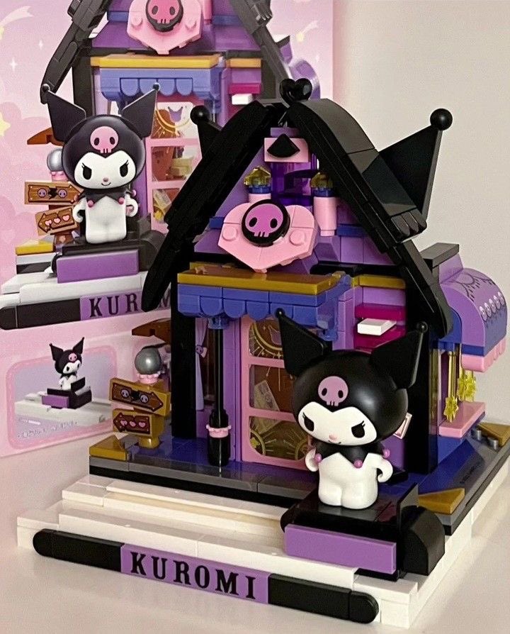 sanriodaily's tweet photo. spooky lego kuromi house 💫 https://t.co/atbFgOXVHo