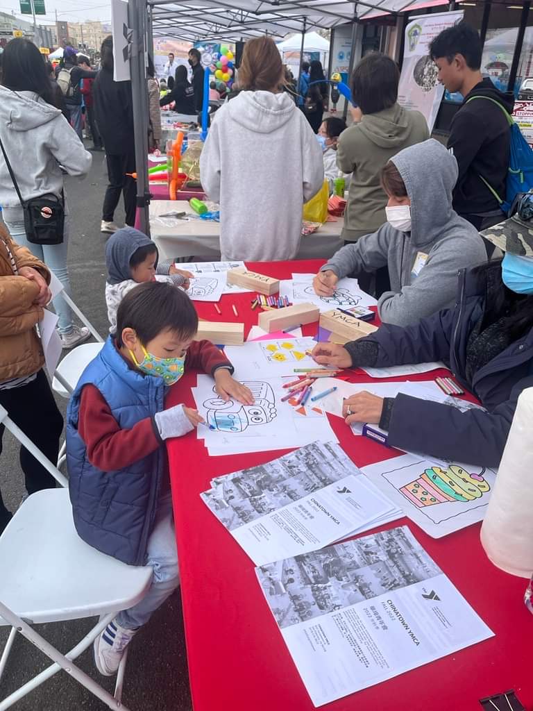 ymcasf's tweet photo. This #funfriday is all about the Art of Healing. Here's a look at Chinatown YMCA at Art Walk SF #ymcasf https://t.co/PeC9iEMPpU