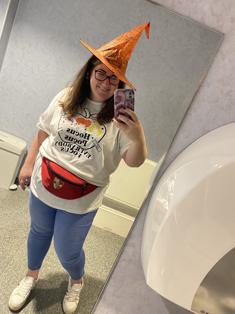 MrsDaniMcNulty's tweet photo. Could there be a more appropriate t-shirt for our Halloween Fun Day at school today?! 🤪🎃👻 #hocuspocuseverybodyfocus https://t.co/JrgwZ1N4p5