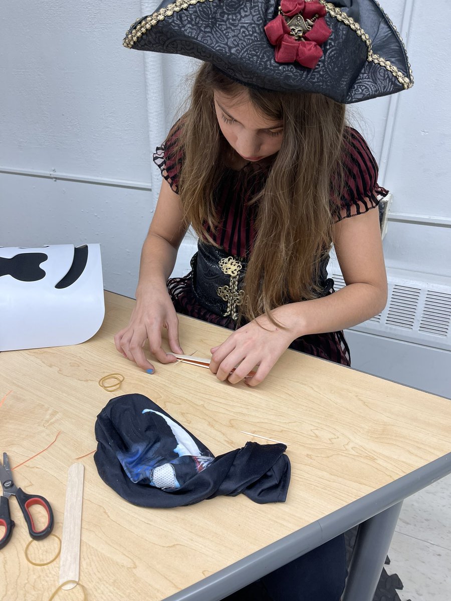 agehoffman's tweet photo. Music and STEAM collab-day!  Ss built popsicle stick harmonicas &amp; tested them out by playing along with Spooky Scary Skeletons!  @JacksonEl_CCSD #WeAreCC #Collaboration #STEAM https://t.co/4lvr4fKgOv