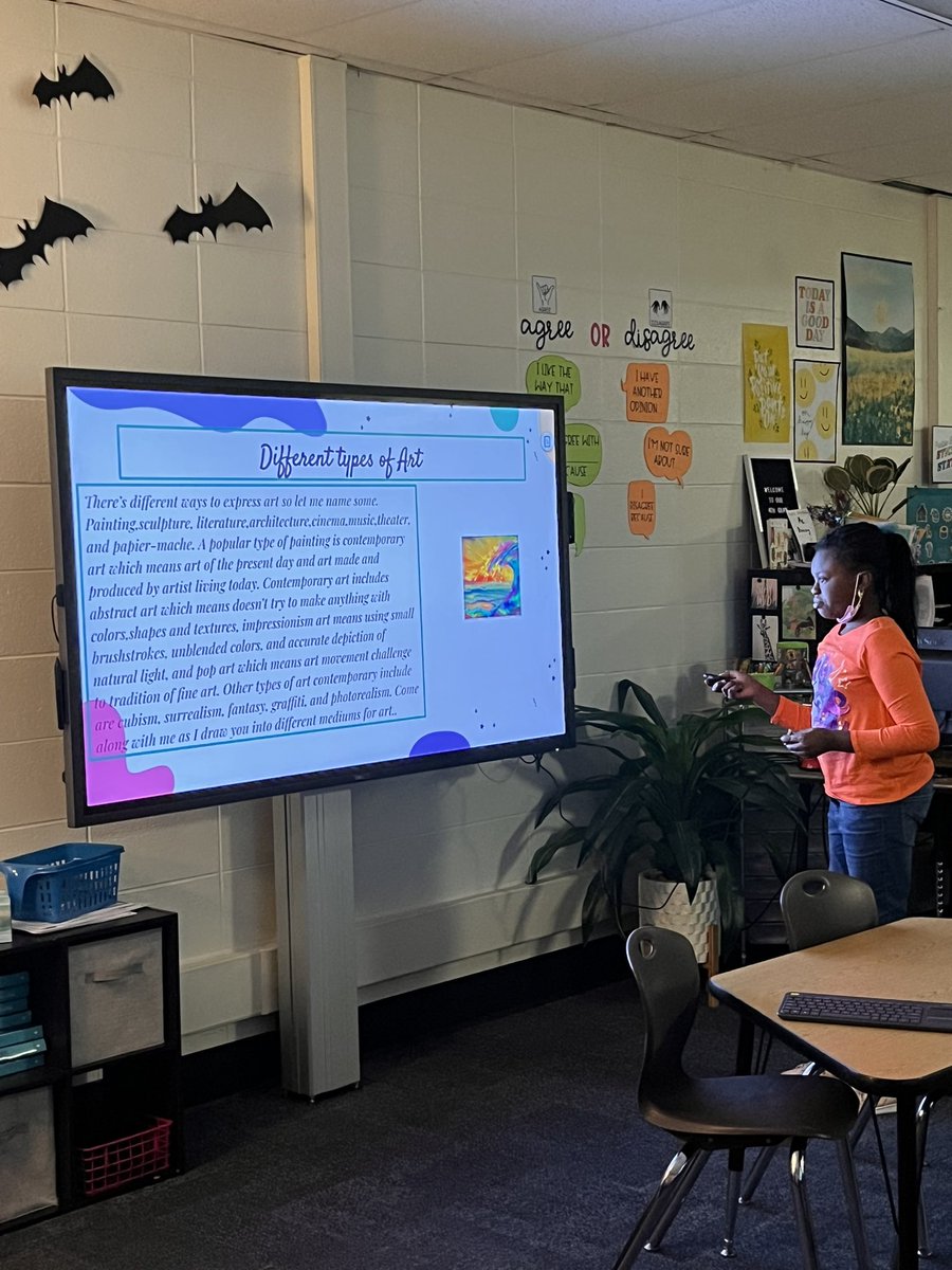 MissDucey's tweet photo. 4th graders in room 104 got to teach their classmates about their passions today! So proud of all the amazing presentations ✨😊 #weareFV #weare54 https://t.co/rWTiNrIdwB
