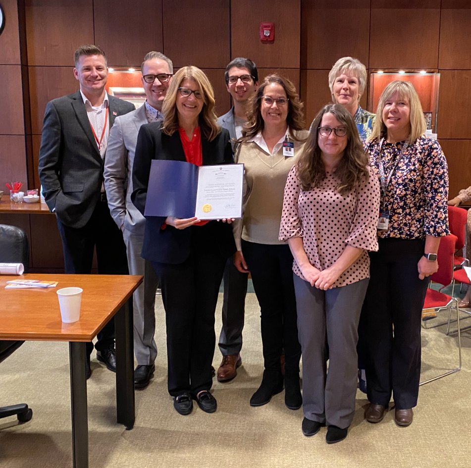 ToledoLibrary's tweet photo. The Toledo Library was honored to receive the the Auditor of State Award with Distinction for the sixth year in a row. This award is given to entities that receive a clean audit report. Over 6,000 organizations in Ohio are audited each year and only 3-5% earn this recognition. https://t.co/nHCsaiHOVY