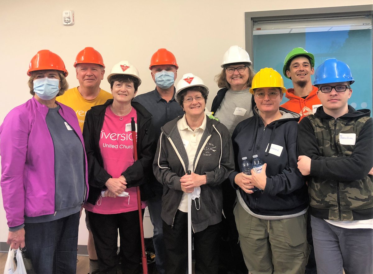 IndwellCA's tweet photo. 100+ volunteers assembled furniture and cleaned at Embassy Commons in London, which will be home to new tenants next week! Huge thanks to all the volunteers, including groups from @CanadaLifeCtr, @bluejayirri,  @695riverside, along with many individuals and families. #ldnont https://t.co/r2bj1eP7N3