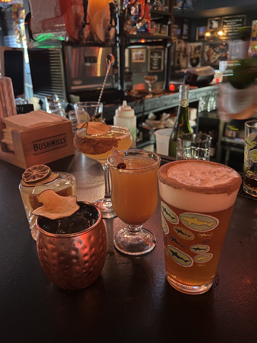 Why did the ghost go to the bar? For the booooooze!👻🍻 @themeanfiddler in #TimesSquare has delicious halloween drinks 🎃 Apple Cider Mimosa, Margarita, Mule and UFO Pumpkin beer🍹🍺 THIS WEEKEND Halloween $25 Bottomless Party and free syringe shots to the best dressed! 🧛🏻‍♀️🦸🏼‍♀️🦇🕷