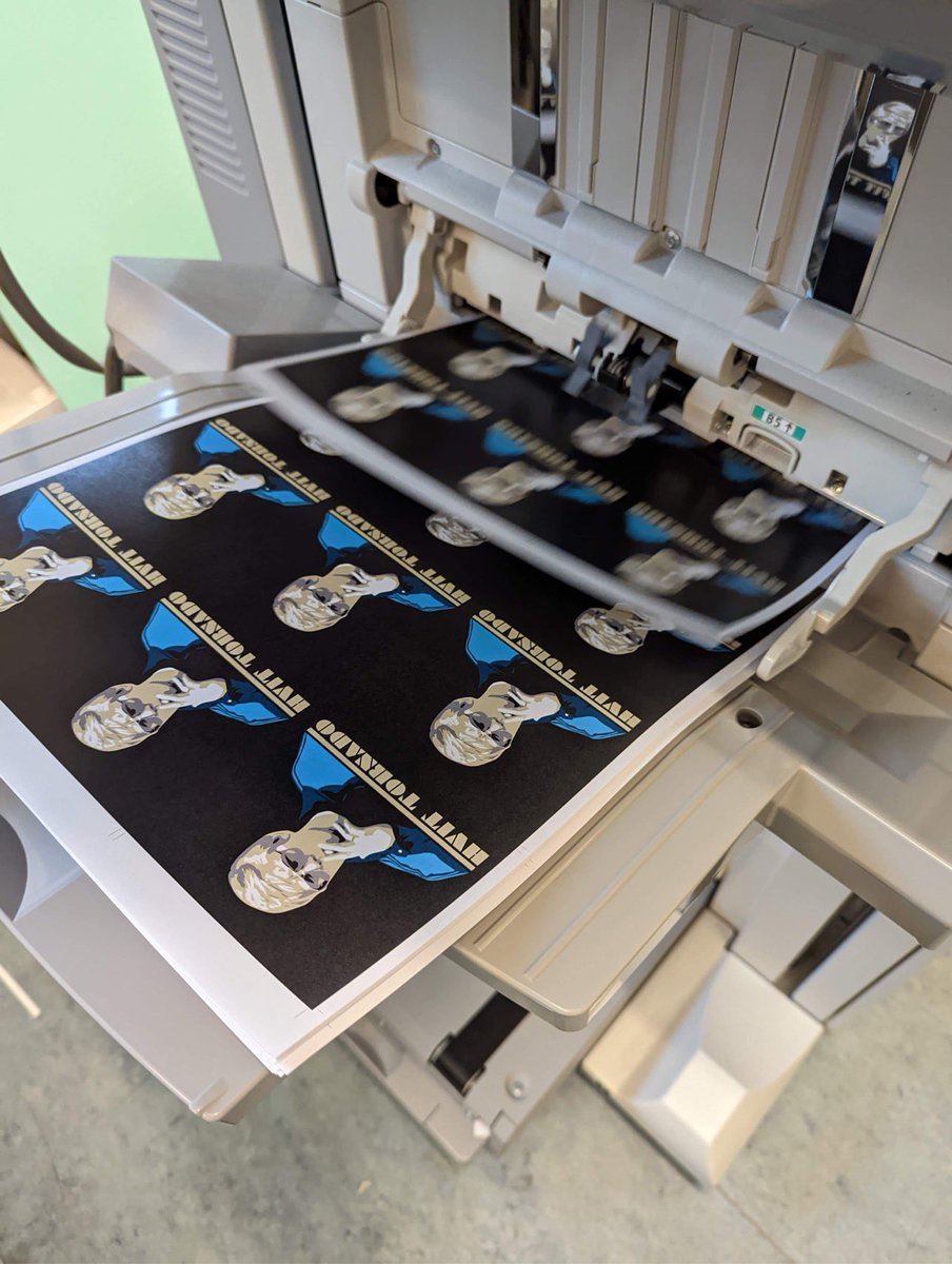 LADMN's tweet photo. Tifo Trondheim selger ferske stickers rett fra pressa på Øvre Øst søndag! https://t.co/BJr4jEjlHC