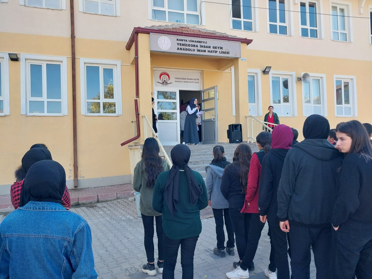 Cumhuriyetimizin 99. kuruluş yıldönümünde Mustafa Kemal Atatürk'ü saygı ve özlemle anıyoruz. Cumhuriyet Bayramımız kutlu olsun!

#29EkimCumhuriyetBayramı