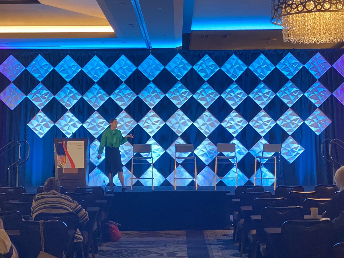 andyglittle's tweet photo. Few things bring me more joy than seeing people reach their goals and take the most of their opportunities. It was great seeing @ProMammaDoc @JessWernerMD give amazing lectures at the @ACOEP #ScientificAssembly proud to have met them at EMRAโs podcasting fellowship! https://t.co/7xttSvoyfU