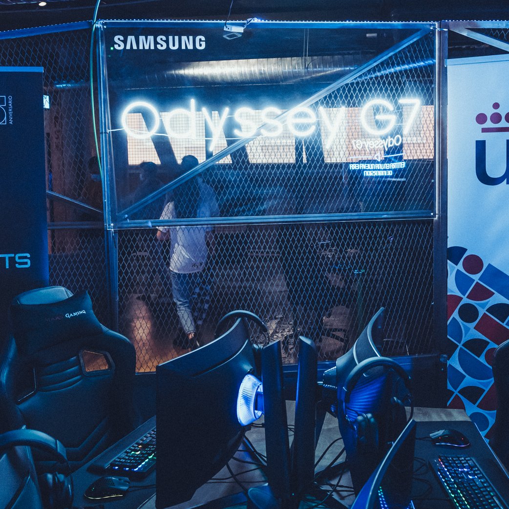 #Publicidad Disfruta de tus partidas en casa como si estuvieras en Beehive con los monitores Odyssey de <a href="/SamsungEspana/">Samsung España</a>. ¡Consulta sus ofertas semanales para hacerte con uno! 👉 samsung.com/es/monitor-gam…