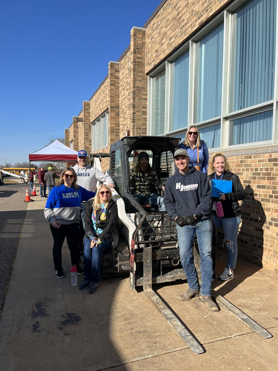 Lauren Handrick tweet media