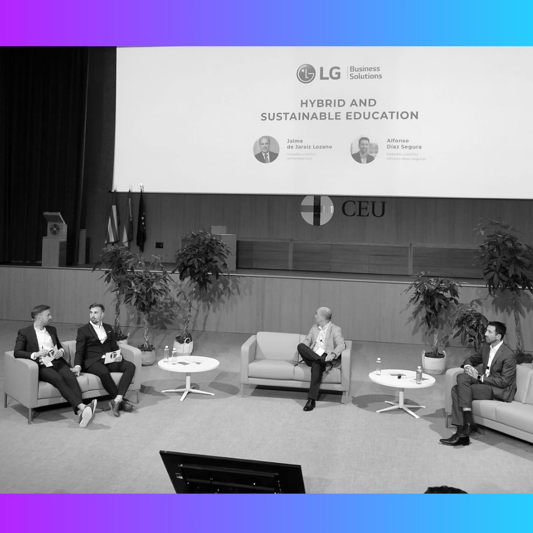 This week we spent two days in Valencia (Spain) at #IVEC2022 . We moderated a panel on Digital Transformation and Sustainable Technology with Jaime de Jaraiz Lozano ,@lgespana CEO ,and Alfonso Díaz Seguro, Corporate Director for Business Operations and Marketing at @uchceu ⬇️
