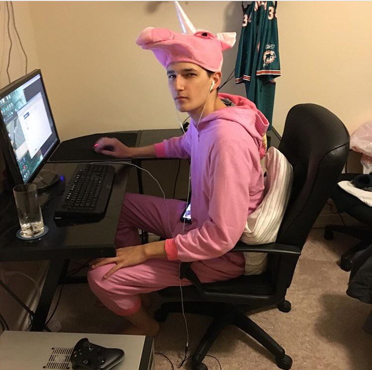 BumpFan69 tweet media