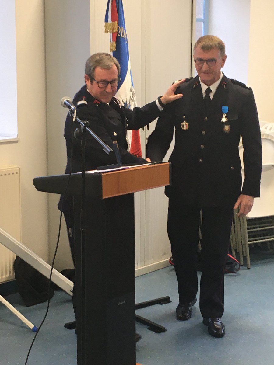 BLebeau44's tweet photo. Très heureux d’avoir participé au nom du SDIS44, à la remise d’insigne de Chevalier de l’ordre national du mérite au lieutenant honoraire Gerard Testier pour ses 36 ans au sein de l’union départementale des sapeurs pompiers de Loire-Atlantique https://t.co/A8bRwgfZ31