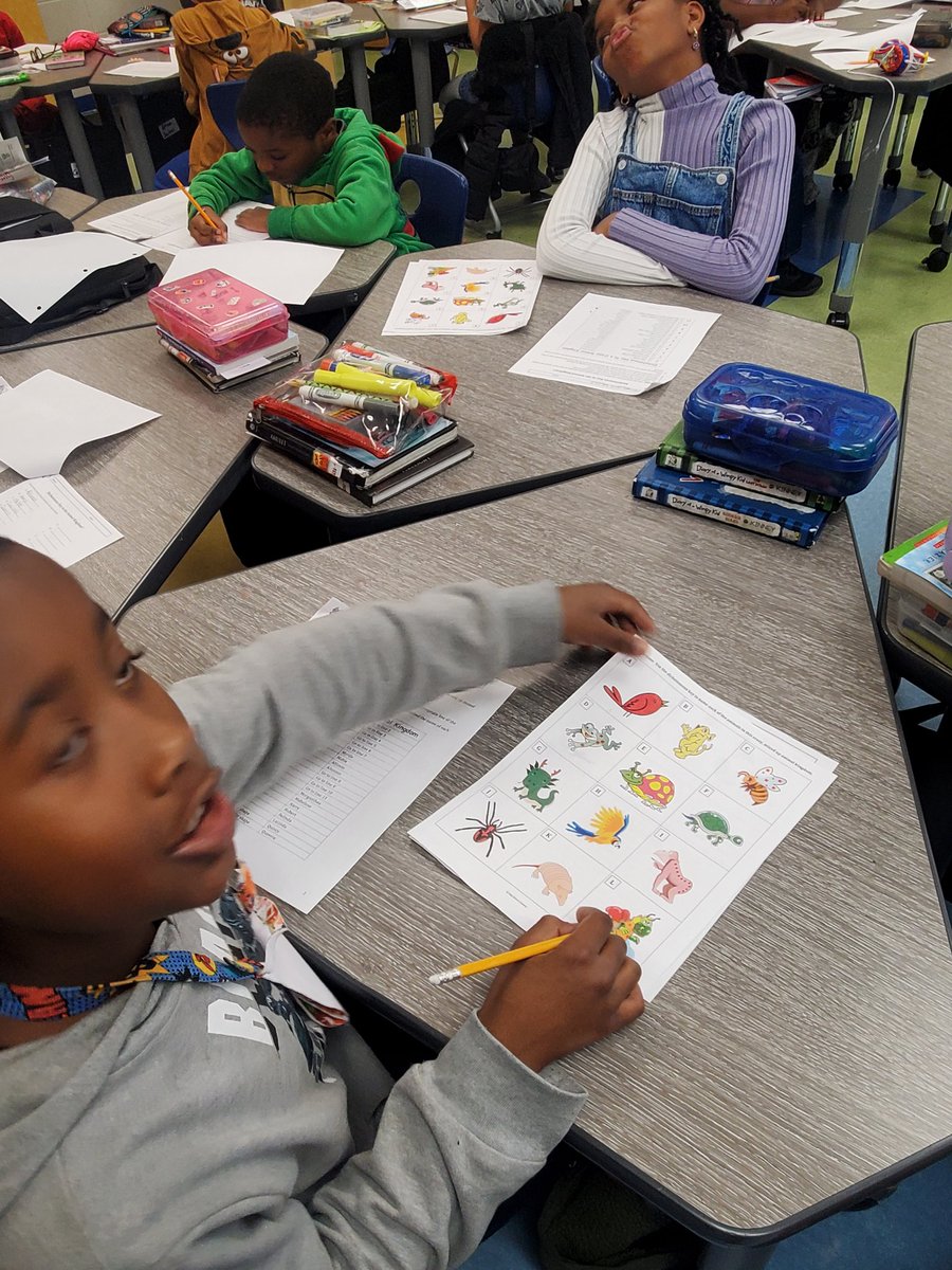 megfara's tweet photo. 4th gr Ss @HillpointHusky are using a dichotomous key to identify organisms in a crazy animal kingdom!ππ¦ππ¦π¦ @ScienceSPS @KatelynLeitner1 @MariLueDav @CatherinePicho3 #chriskessler #scienceinspires #engagespsk12 #BuildingTheBestSPS #hillpointhuskies https://t.co/nL4e3VhZEY