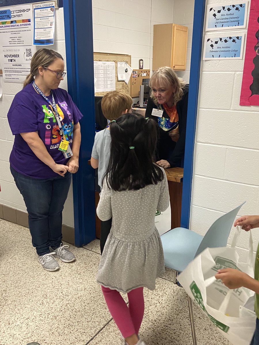 Shannon Donahue tweet media