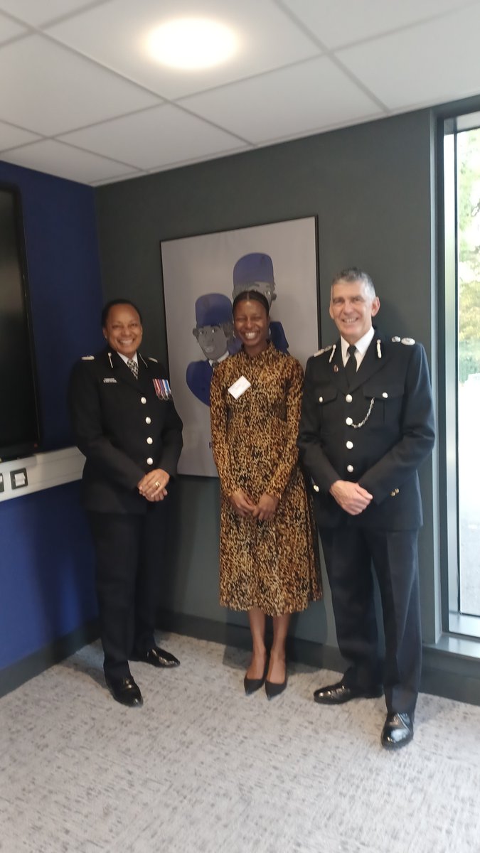 It was a great pleasure and privilege to be part of the ceremonial opening of the Sislin Faye Allen Training Centre @CollegeofPolice. Great to meet Sislin's daughter Paula and to catch up with the CEO of the College, Chief Constable Andy Marsh.