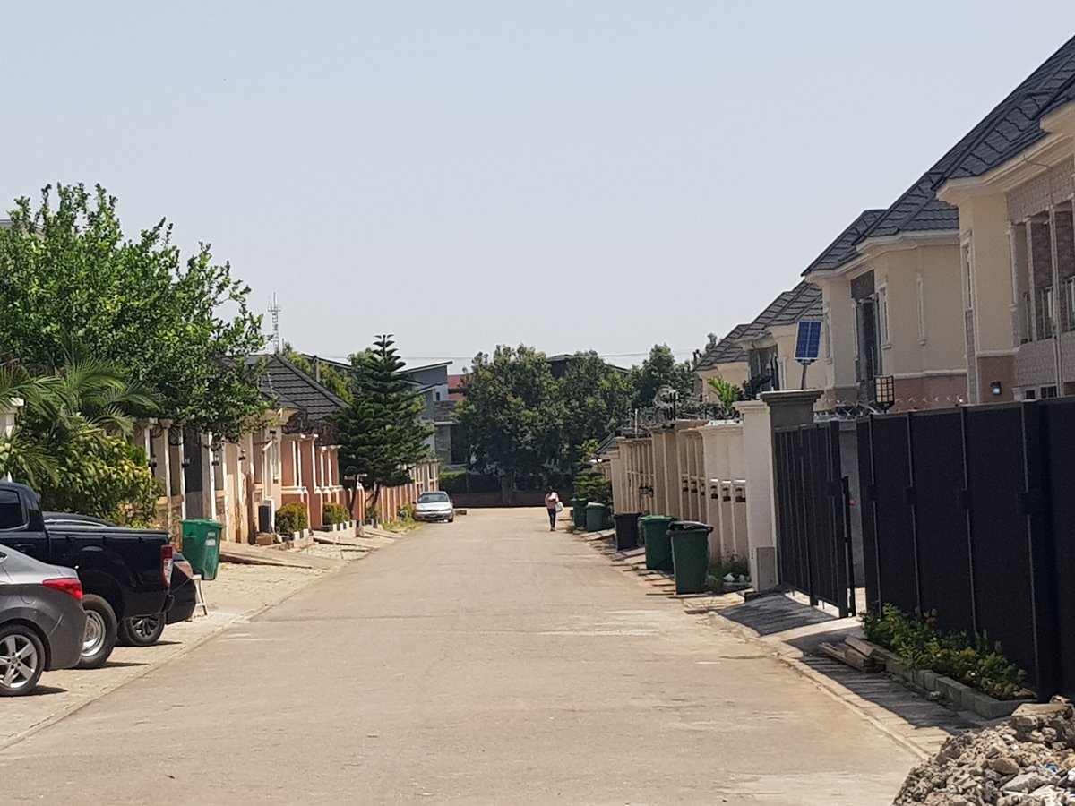 _famzee's tweet photo. Recently vacated !!
Self-Contained in Lifecamp.
Left after Airforce Quarters by the Lifecamp roundabout &amp; Traffic light. 
Rent: 700k but Negotiable 
No additional charges 

#AbujaTwitterCommunity 
#Abujastreets #fridaymorning
#ELONMUSK #selfcon 
#AbujaCommunity
@abujaRTBOT https://t.co/GaWuilwEbf