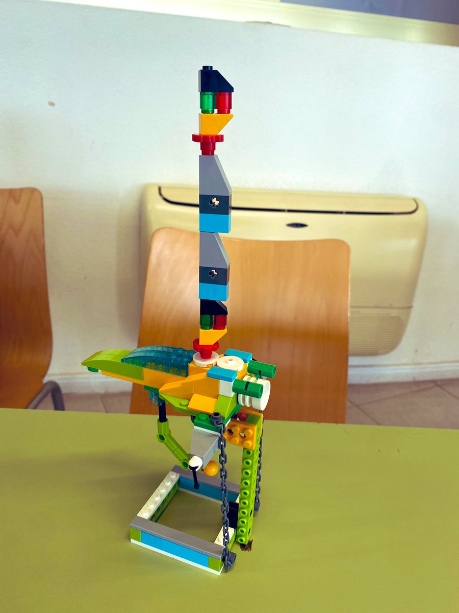 pico1molina's tweet photo. Trabajando la Tensegridad con @LEGO_Education #legospikeessential #legowedo2.0 #tensegrity #steam https://t.co/UlqDiVt85i