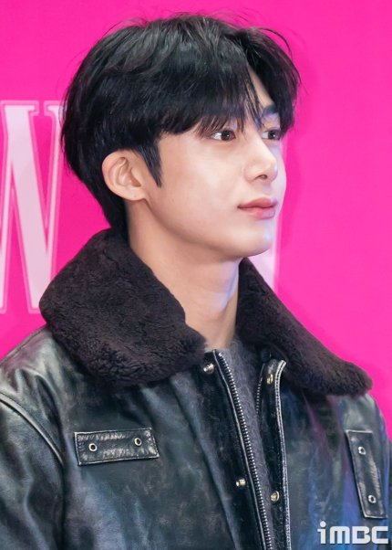 ArchiveChw's tweet photo. Hyungwon &amp; Minhyuk MONSTA X at ‘LOVE YOUR W’ event today  @OfficialMonstaX

#LoveyourW2022 #HYUNGWON https://t.co/L6AGxZMuS0