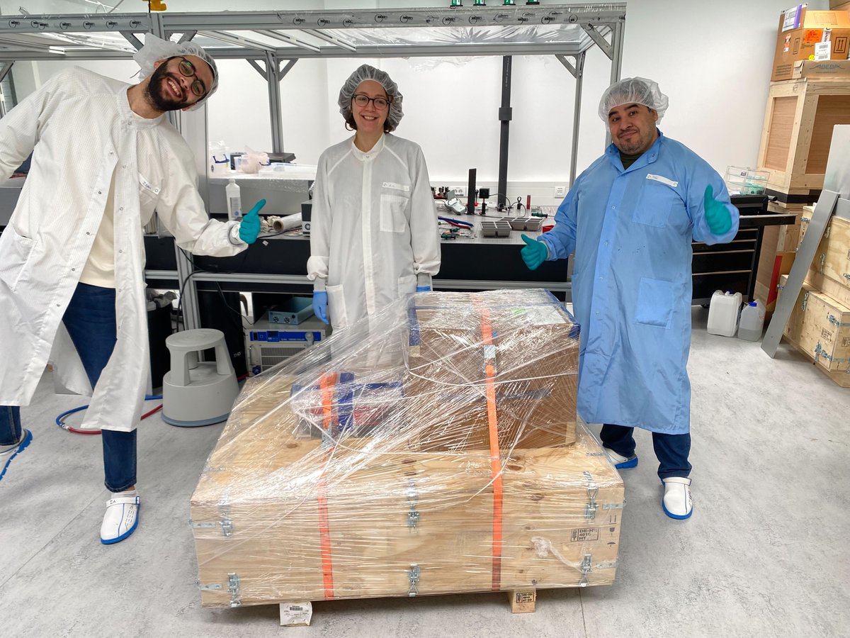Class5Photonics's tweet photo. Our new colleagues Issam, Alice and Hossein proudly present a White Dwarf #OPCPA ready for shipment. Now, let's ramp up production and make the next #neuroscience customers happy 😊
Many thanks, we are honored to have you on the Class 5 #team 💪🏽 https://t.co/XS3hcae3Iq