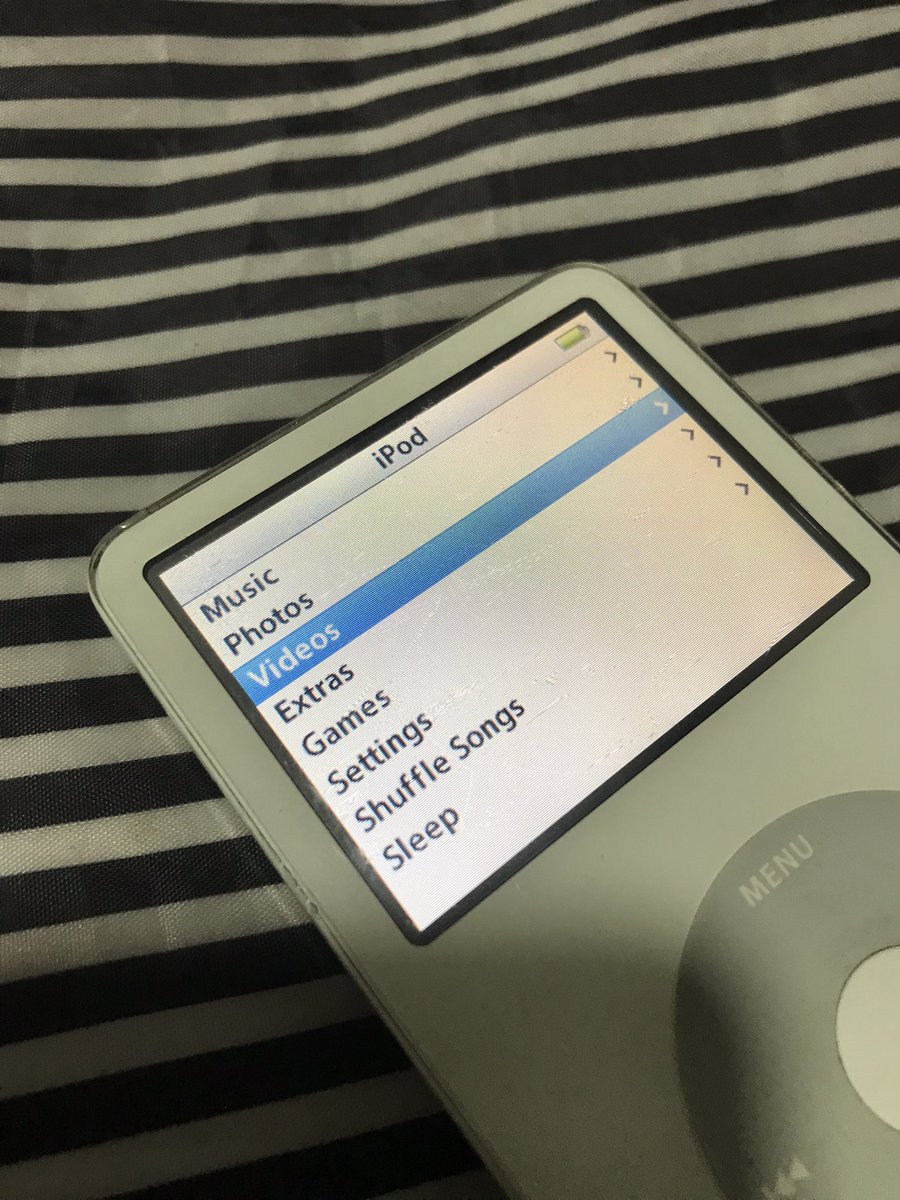 helloyoyeahh's tweet photo. iPod Classic Gen5 (60gb)
🤍2350b.-รวมส่ง

ตัวหนา(รุ่นเฉพลิมพระเกียรติแต่โลโก้เริ่มเลือนลางแล้ว)
ความจุ60gb
กรอบหน้ารอยเยอะ
ลงผ่านitunes
ใช้สายชาร์จ30pin (ไม่ได้แถม)

#ไอพอด #ไอพอดคลาสสิค #ไอพอดคลาสสิคมือสอง #ไอพอด5 #ipod #ipodvdo #ipodclassic5 #ipodclassic5thgen https://t.co/z7r9Y5Bhq3