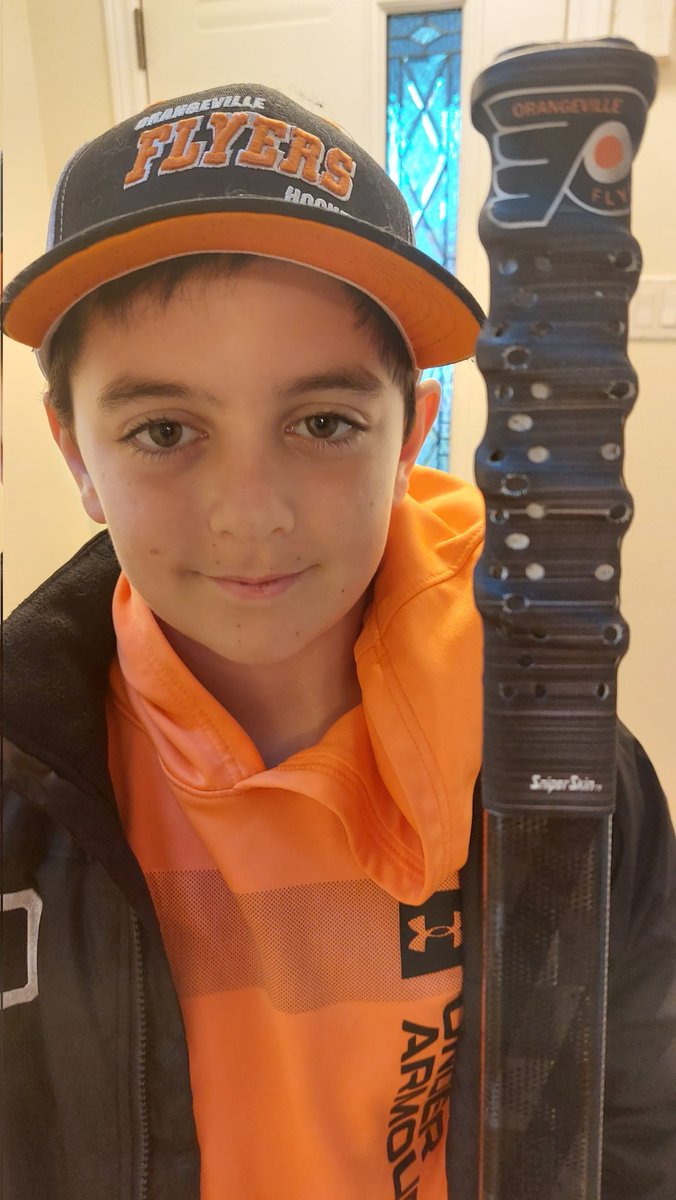 DanBon83's tweet photo. Switched from tape to @sniper_skin and my son got his 1st goal of the season last night. Coincidence? #SniperSkin https://t.co/v4egq6abnV