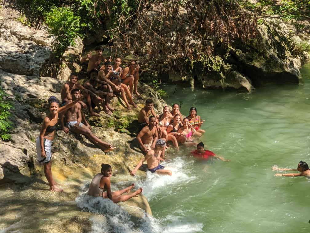 Seguimos en Congreso!!!! La <a href="/ArtemisaFeu/">FEU - Universidad de Artemisa</a> revoluciona su FEU. El amor a la naturaleza estuvo presente en nuestro recorrido #revolucionandoLaFEU <a href="/UnivArtemisa/">Universidad de Artemisa "Julio Díaz González"</a> <a href="/UnionArtemisa/">UJC Provincia Artemisa</a> <a href="/Ponciano2012/">Carlos E. Suárez Ponciano</a> <a href="/FeuCuba/">FEU de Cuba</a> <a href="/Karli_SantanaR/">Karla Santana</a> <a href="/GladysArtemisa/">Gladys Martínez Verdecia</a> <a href="/MaylenM21812991/">Maylen Martinez</a>