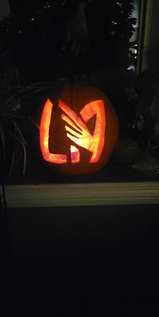 teeenerr's tweet photo. Pumpkin 2022 @LAFC https://t.co/dvupEsQQCY