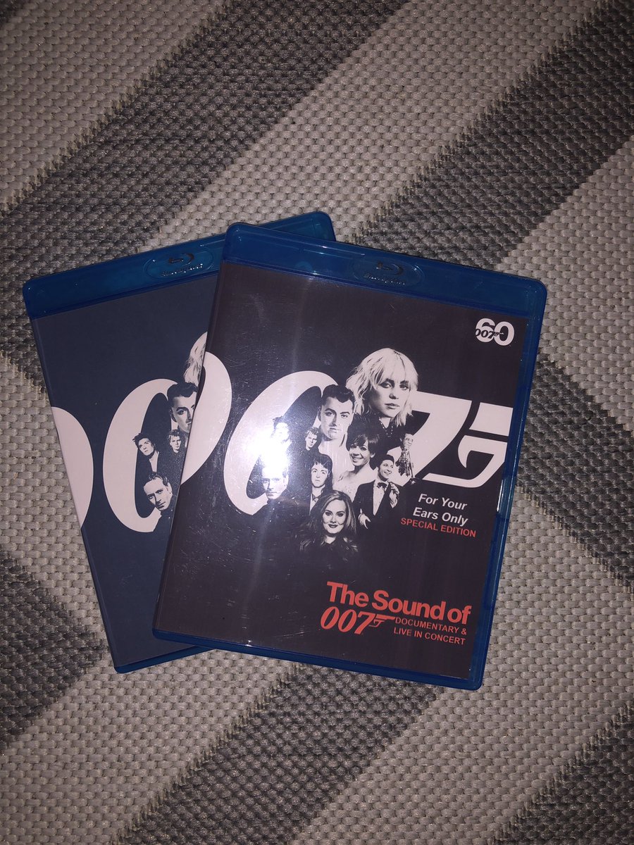 ItsMeBilly1974's tweet photo. Because Amazon are dragging their feet. @UniversalExp007 @calvindyson @007Vintage @007BondVoyage @tomsmason91 #soundof007 https://t.co/s3sN77RyLu