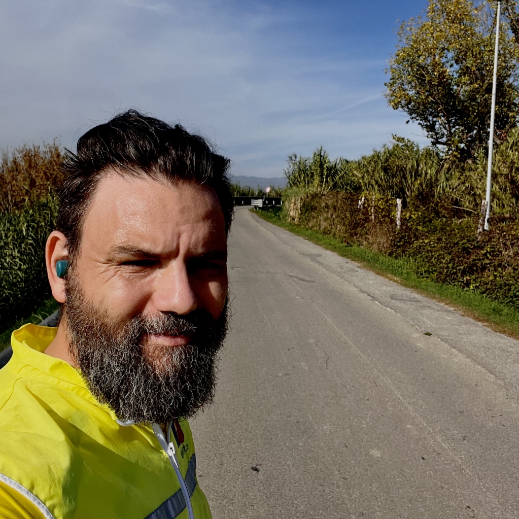 Pierluino's tweet photo. Una passione è per sempre!
Io corro, voi che fate?
#iocorro https://t.co/Q5afKcvFbv