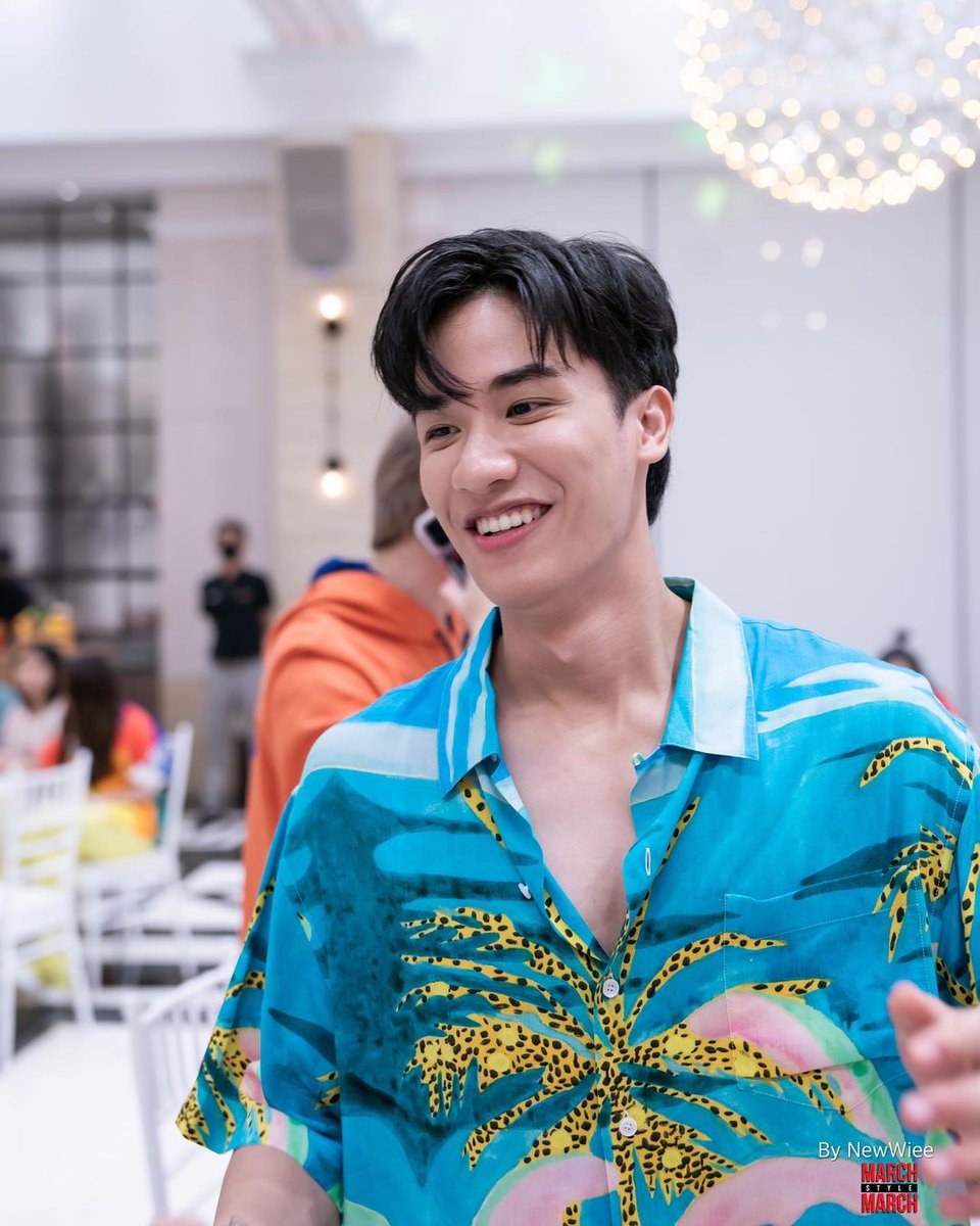RakNew_'s tweet photo. More images of TayTawan by NewThitipoom💙💕

#SnapByMarch #AISCallingMelody
#CallYouToTheBeach #เตนิว #Tawan_V #Newwiee https://t.co/n2SEl1bkvW
