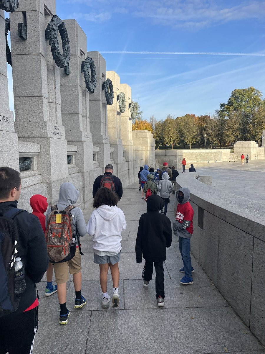 mchristensen55's tweet photo. Touring this morning! @OliveChapelElem https://t.co/5NzVtwGWUQ