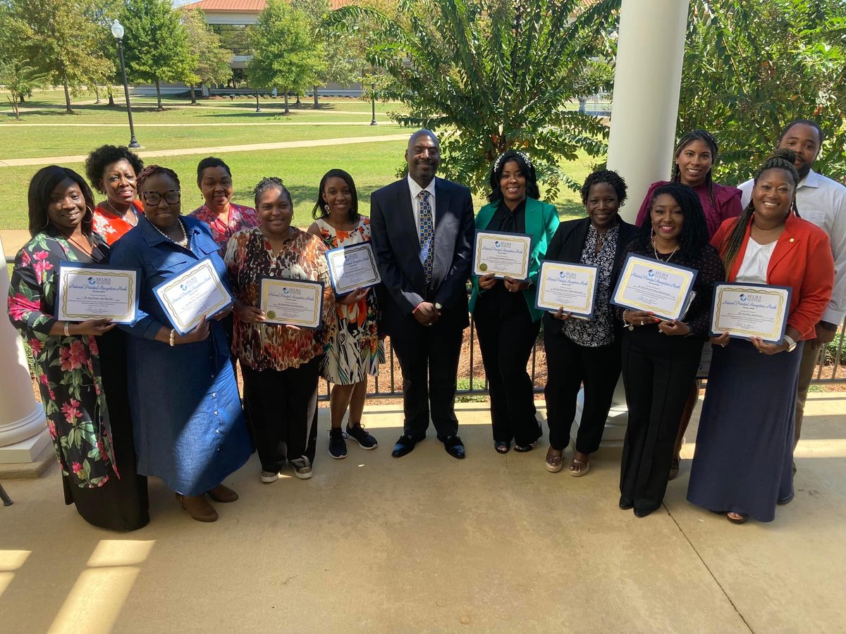 SaintsVirtualSC's tweet photo. Repost from @SelmaSchools As National Principals Month comes to an end, we would like to say “thank you.” We would like to thank each of our nine leaders for all of their hard work and strong leadership abilities. They are truly appreciated!#scholarsarethetoppriority https://t.co/NzTjchMTvk