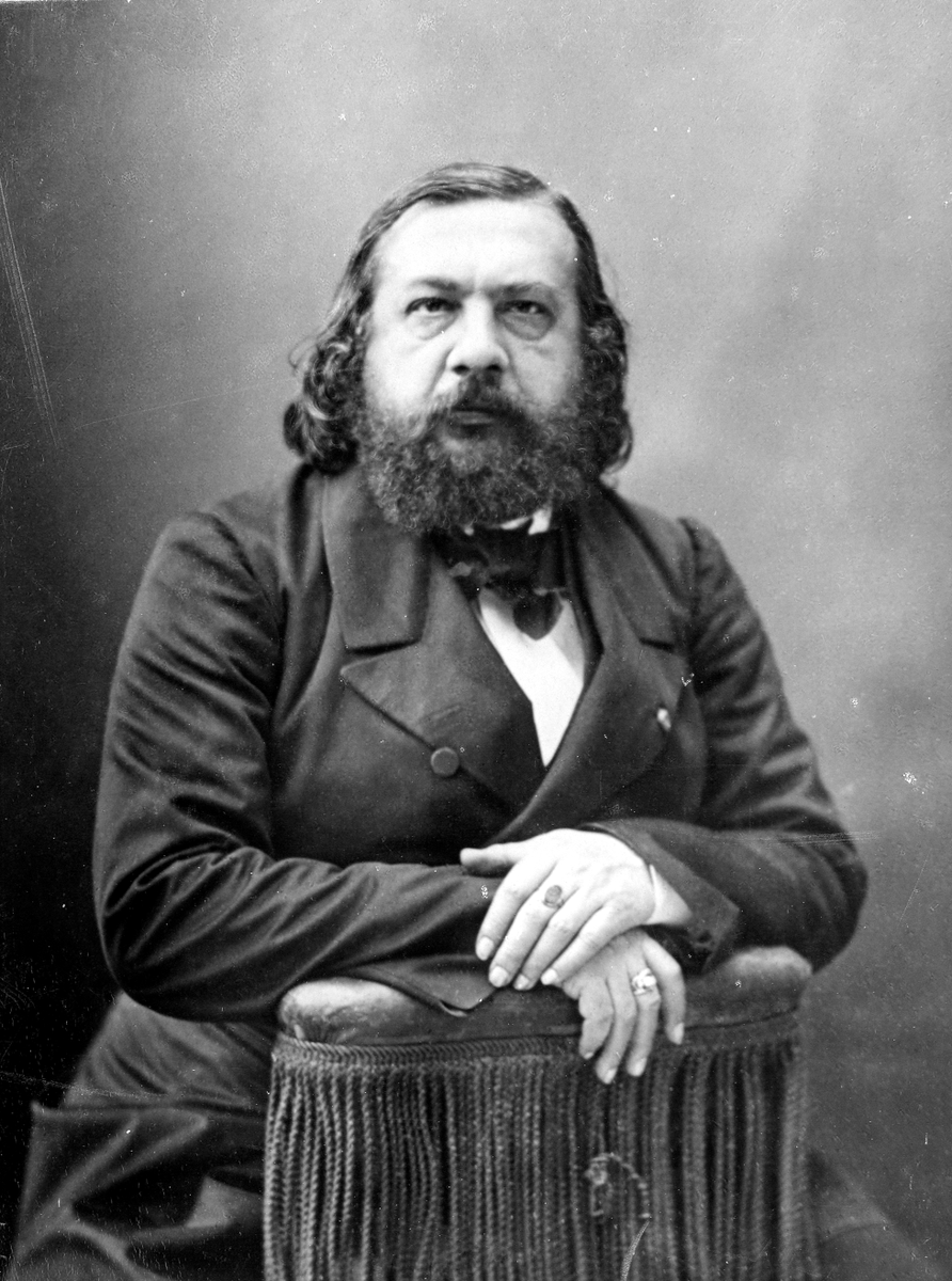 armiarma's tweet photo. Literatur #Emailuak

Erromantizismoaren haizeak

✔️ Samuel Taylor #Coleridge jaio zela 250 urte bete dira urriaren 21ean

✔️ Teophile #Gautier hil zela 150 urte urriaren 23an.

Bien testuak Joseba Sarrionadiak eta Gerardo Markuletak euskarari #ekarriak

💻 https://t.co/WLvuhG9EVy https://t.co/MVet5uwzrU