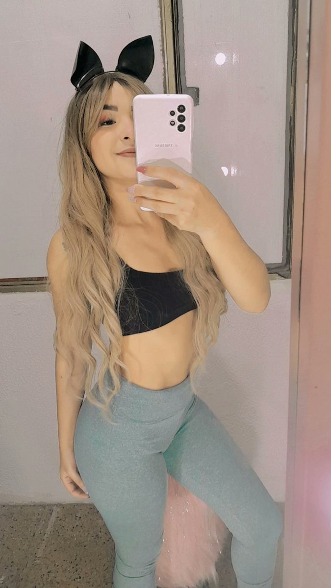 Paomusic4's tweet photo. hey!! apoyame en mi nueva pagina https://t.co/qvHBPOQaZW   😜  #onlyfans #Onlyfansgirl #latina #hot #latinahot #love #siconpepsi https://t.co/xphaeIdEOI