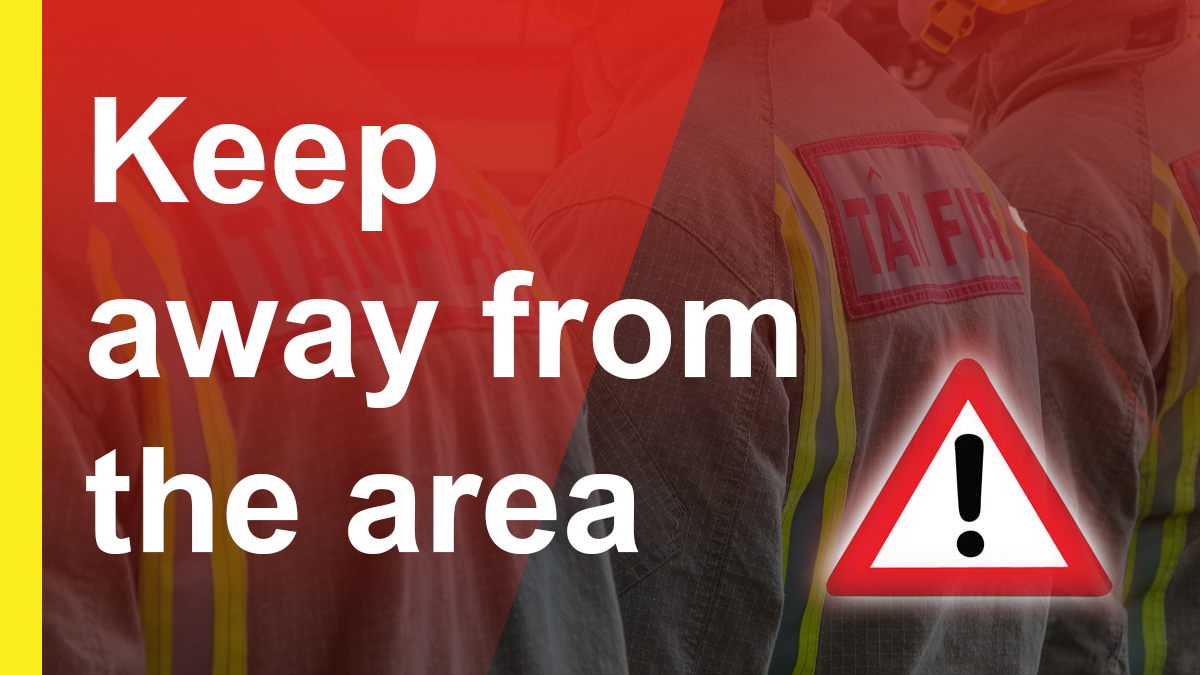 We’re currently dealing with an incident involving a collision between a car and a train at the Cwm Cloch Crossing, Ffordd Caernarfon, #Beddgelert, Gwynedd. Please keep away from the area while crews deal with the incident.