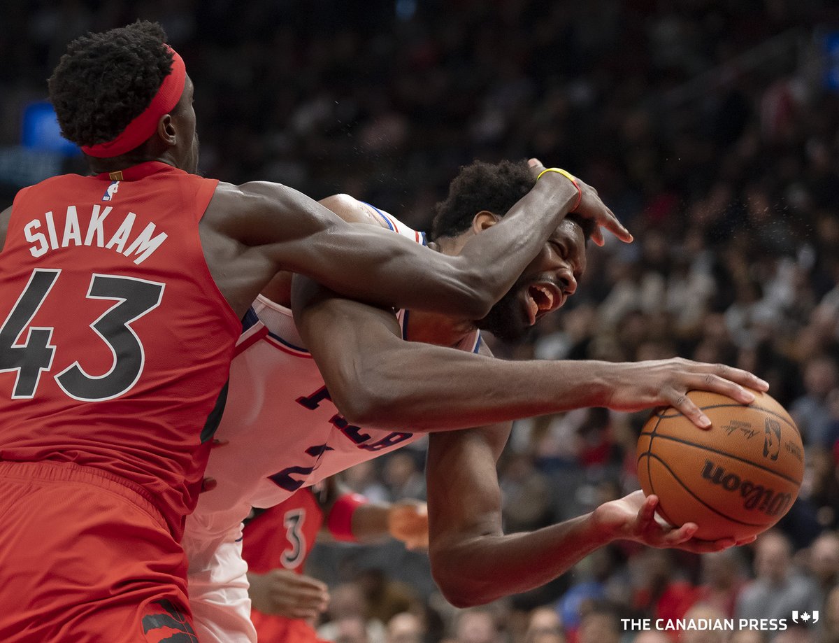 #Raptors Pascal Siakam delivers some stiff defence on #76ers Joel Embiid in first game of their two game matchup. Tonight's matchup should be fun!