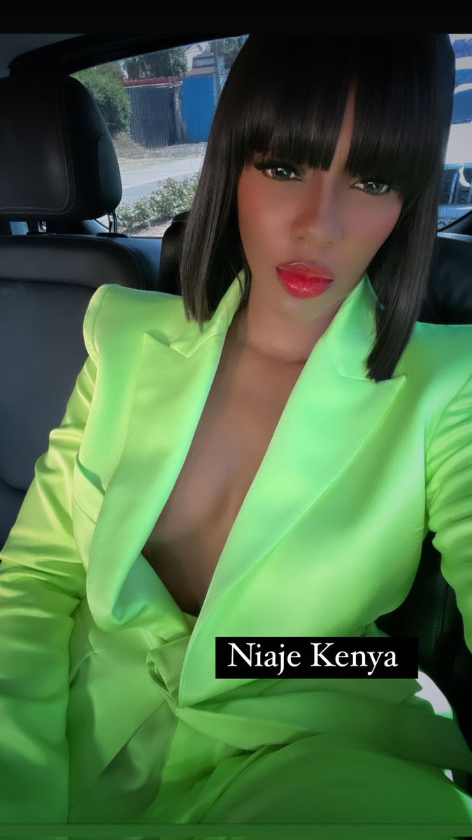 KeepItKiss's tweet photo. Nigerian Singer, Songwriter and the FIRST AFRICAN M.A.C MAKER, @TiwaSavage, is in the country on a business trip.
Karibu Kenya ๐ฐ๐ช๐ฐ๐ช
#KeepItKiss #AllDayEveryDay #GoodVibes #TiwaSavage #Kenya #Nigeria #Singer #SongWriter #African #MacMaker #PhotoOfTheDay https://t.co/x0Z7LeHd0O
